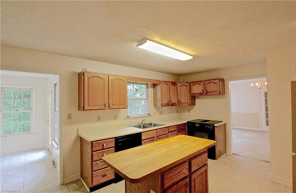 2830 Fleming, Greensboro, NC 27410 photo 9