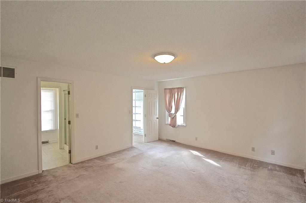 2830 Fleming, Greensboro, NC 27410 photo 13
