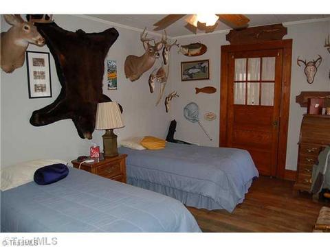 124 Harris, Elkin, NC 28621 photo 6