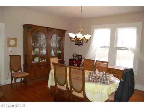 124 Harris, Elkin, NC 28621 photo 4