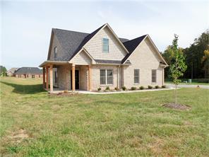 102 Solitaire Dr, Trinity, NC 27370 photo 1