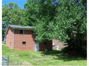 820 Willow Pl, High Point, NC 27260 photo 2