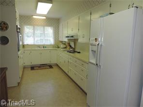 1505 Cherokee Dr, High Point, NC 27262 photo 7