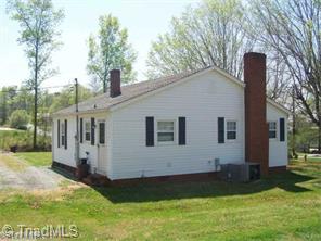170 Broad St, Denton, NC 27239 photo 4