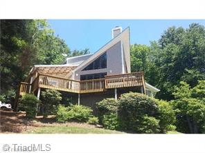 469 Panorama Dr, Fancy Gap, VA 24328 photo 2
