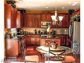 2218 Dunning Ct, High Point, NC 27265 photo 9
