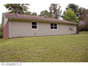 325 Northfield, King, NC 27021 photo 2