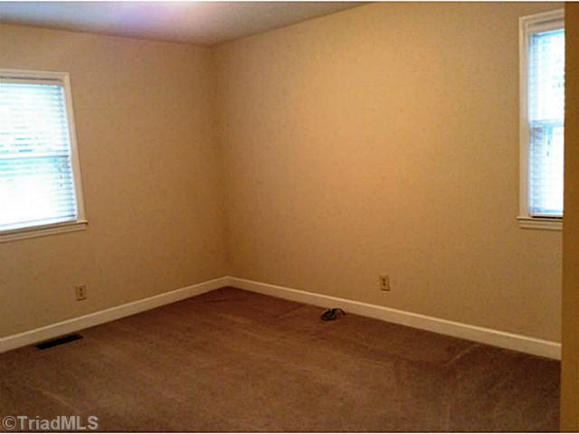502 Hampton Dr, King, NC 27021 photo 13
