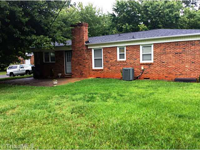 502 Hampton Dr, King, NC 27021 photo 8