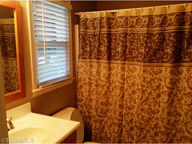 502 Hampton Dr, King, NC 27021 photo 12