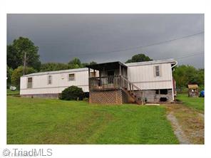 1080 Lowry View Dr, Pinnacle, NC 27043 photo 1