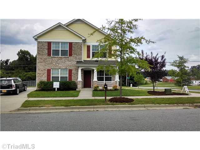 923 First Tee, High Point, NC 27263 photo 1