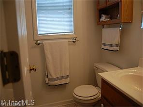 3636 Akers Ct, High Point, NC 27263 photo 8