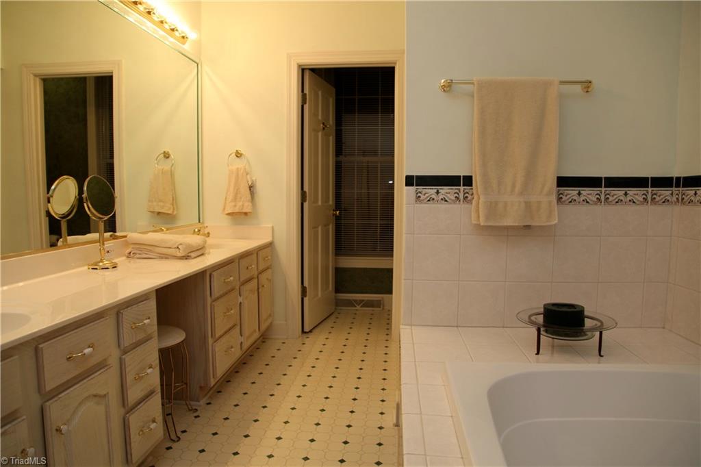 968 Stony Ridge Rd, Pinnacle, NC 27043 photo 12