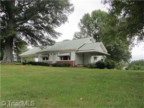 1364 Bald Hill Loop, Madison, NC 27025 photo 2