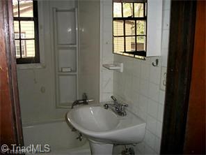 1017 Unity, Thomasville, NC 27360 photo 8