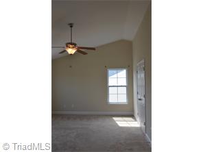 3377 Obsidian Ct, High Point, NC 27265 photo 10