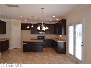 3377 Obsidian Ct, High Point, NC 27265 photo 4