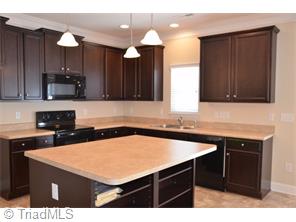 3377 Obsidian Ct, High Point, NC 27265 photo 2