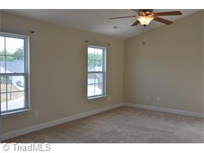 3377 Obsidian Ct, High Point, NC 27265 photo 9