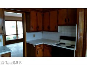 105 Kensington, King, NC 27021 photo 4