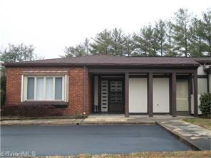 1135 Gatehouse Rd, High Point, NC 27262 photo 2