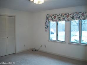 1135 Gatehouse Rd, High Point, NC 27262 photo 15