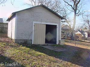 116 Maple Ave, Thomasville, NC 27360 photo 2