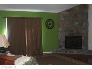 287 Simmons, Pilot Mountain, NC 27041 photo 5