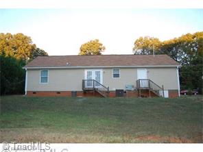 118 Trinity Dr, King, NC 27021 photo 2