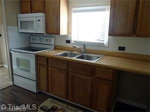 6811 Twin Oaks, Trinity, NC 27370 photo 9
