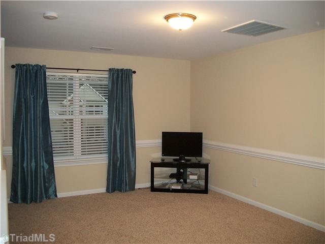 6727 Planters Dr, High Point, NC 27265 photo 7