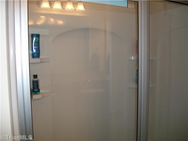 6727 Planters Dr, High Point, NC 27265 photo 4