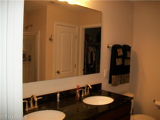6727 Planters Dr, High Point, NC 27265 photo 5