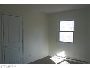 237 Cherry Hl, Pilot Mountain, NC 27041 photo 14