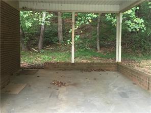 237 Cherry Hl, Pilot Mountain, NC 27041 photo 3