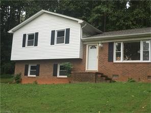 237 Cherry Hl, Pilot Mountain, NC 27041 photo 2