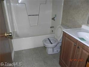 3001 Windchase Ct, High Point, NC 27265 photo 8