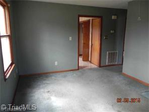 3001 Windchase Ct, High Point, NC 27265 photo 10
