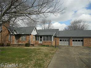 413 E Atkins St, Dobson, NC 27017 photo 2