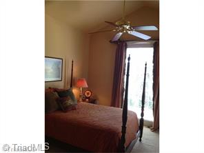 2433 Nesters Ct, High Point, NC 27265 photo 10