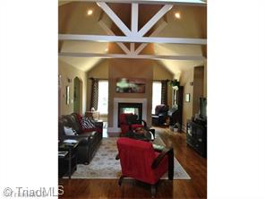 2433 Nesters Ct, High Point, NC 27265 photo 4