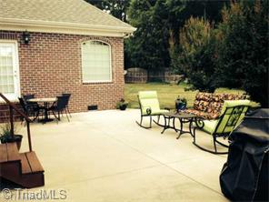 2433 Nesters Ct, High Point, NC 27265 photo 2