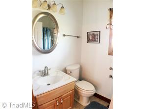876 Us Highway 21, Thurmond, NC 28683 photo 12