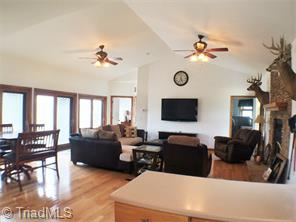 876 Us Highway 21, Thurmond, NC 28683 photo 4