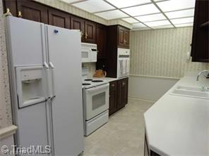 1303 Gilbrook Ct, High Point, NC 27262 photo 5