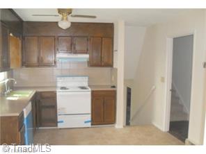 121 Hickory Ln, King, NC 27021 photo 4