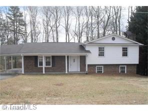 121 Hickory Ln, King, NC 27021 photo 1