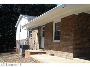 121 Hickory Ln, King, NC 27021 photo 2