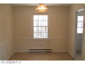 121 Hickory Ln, King, NC 27021 photo 5